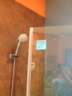 Consejo #20: Ahorra agua con post-its y un par de trucos más